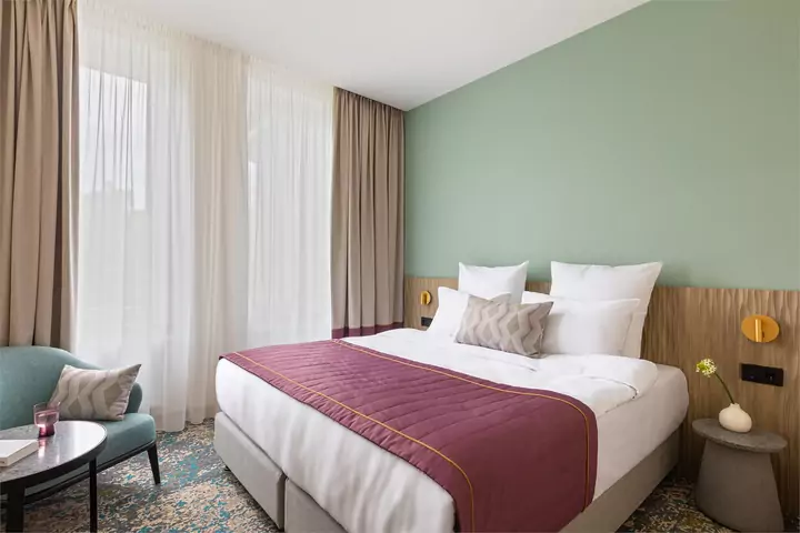 BERRY HOTEL & SPA