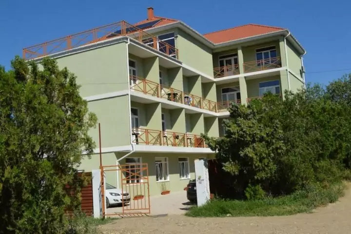 Искандер – Курортное, поселок городского типа